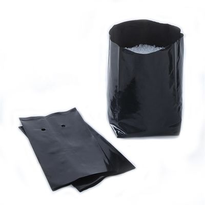 Plastiksämling, der Taschen mit Loch-Notklinik-Apparaten pflanzt